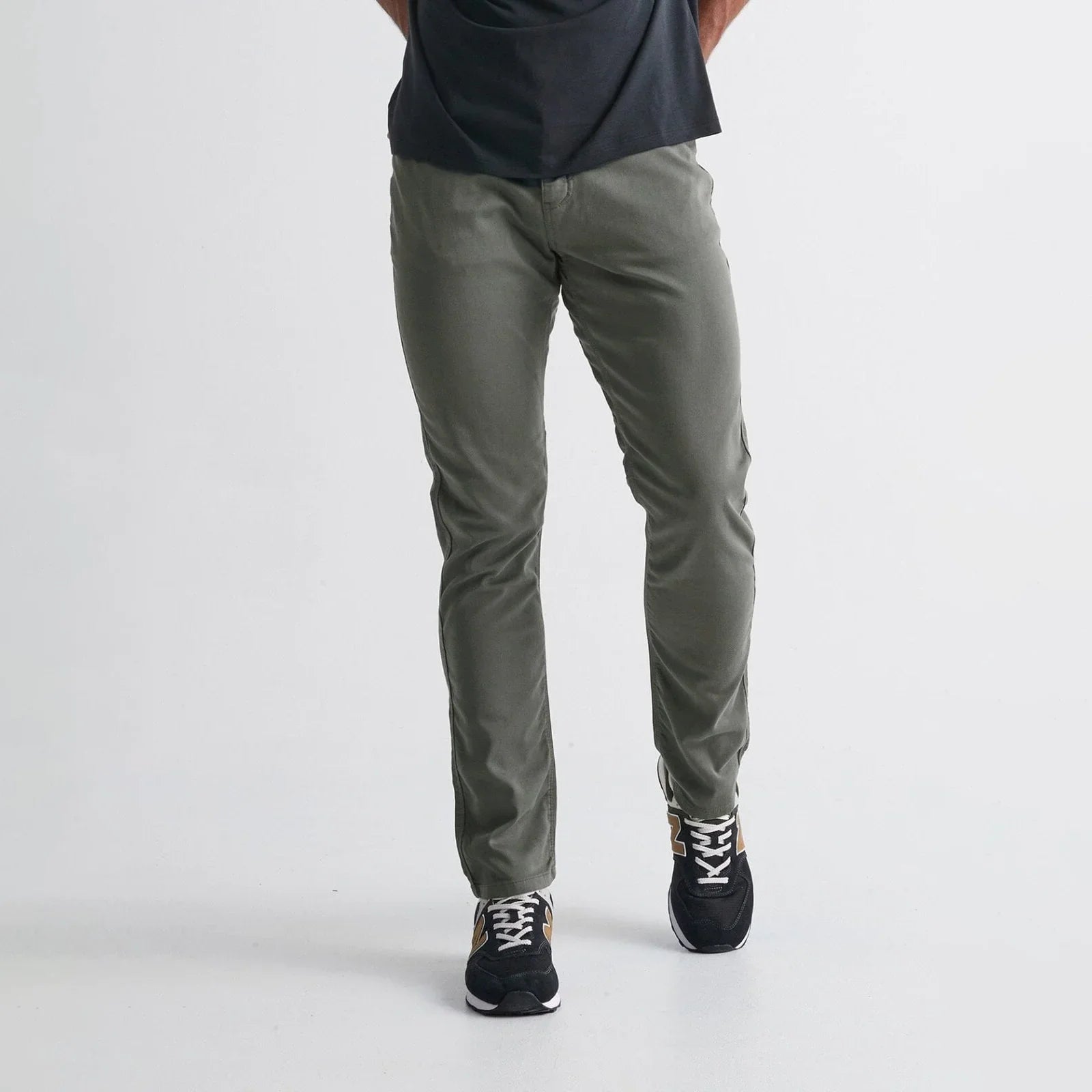 'Du/er No Sweat Pant Relaxed Taper - Gull' in 'Gull' colour