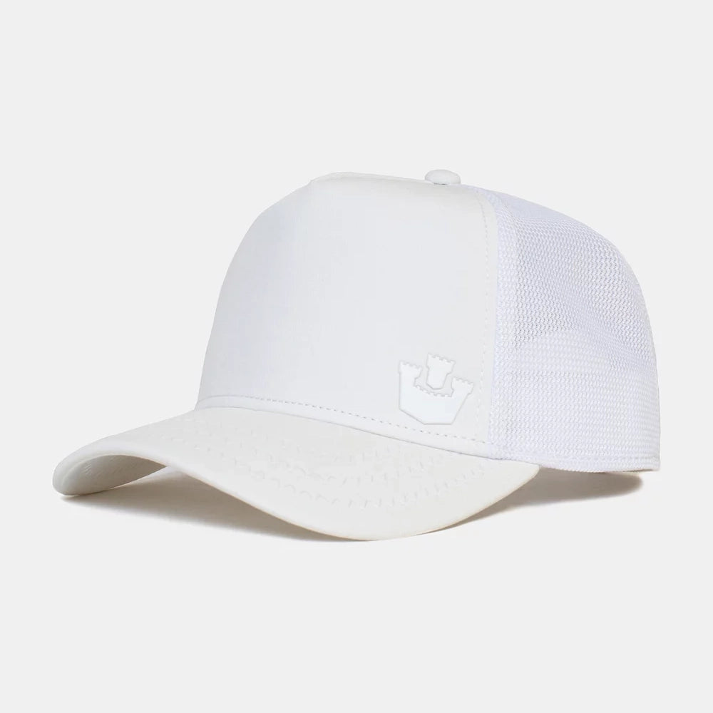 'Goorin Bros. Gateway Trucker Hat' in 'White' colour