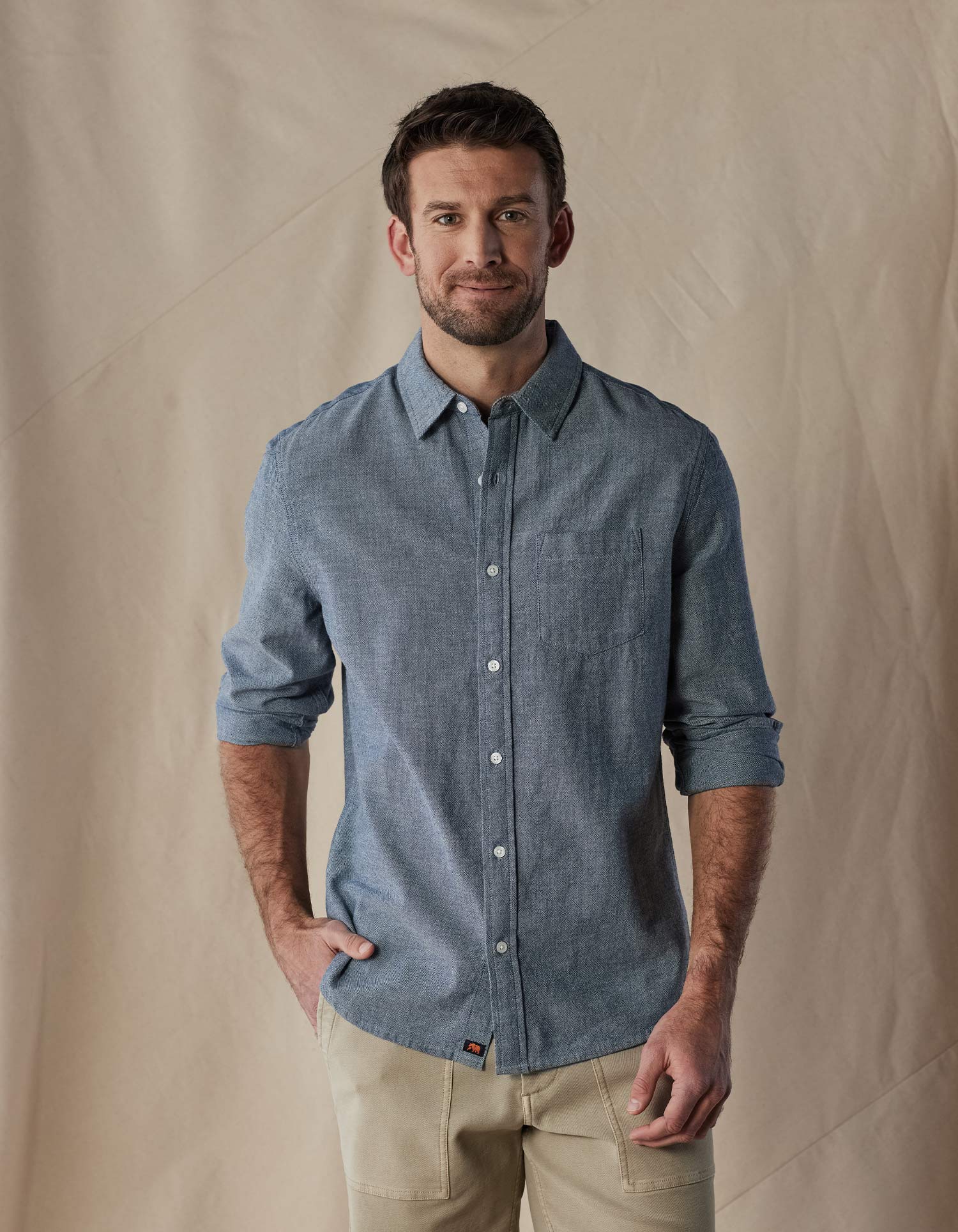 'The Normal Brand Lived-In Cotton Button Up Shirt' in 'Summer Navy' colour