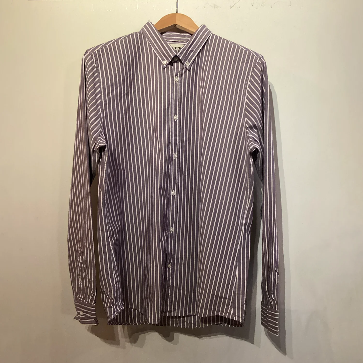 'Scotch & Soda Essential Poplin Striped Button Up Shirt - Slim Fit' in 'Wide Stripe Purple' colour