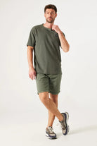 'Garcia O41007 Short Sleeve Tee with Textured Fabric' in 'Green' colour